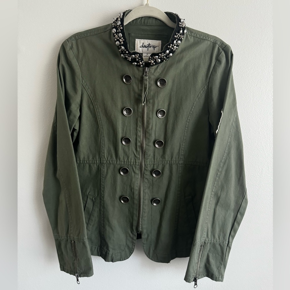 NWOT Daytrip military style olive jacket
